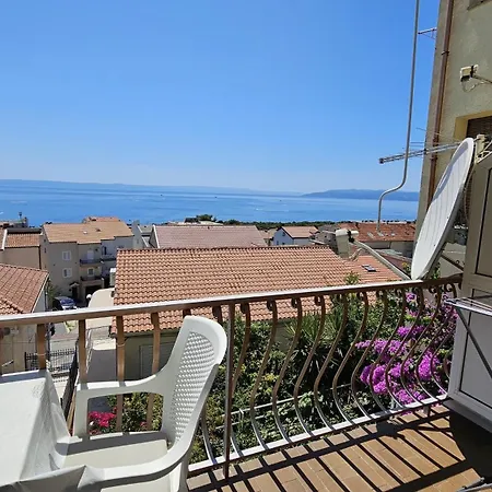 8 Daire Makarska