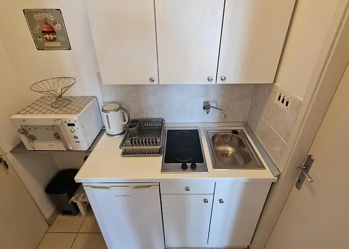 8 Apartment Makarska