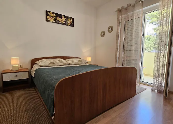 Apartament 8 Makarska