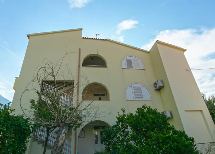 8 Apartment Makarska